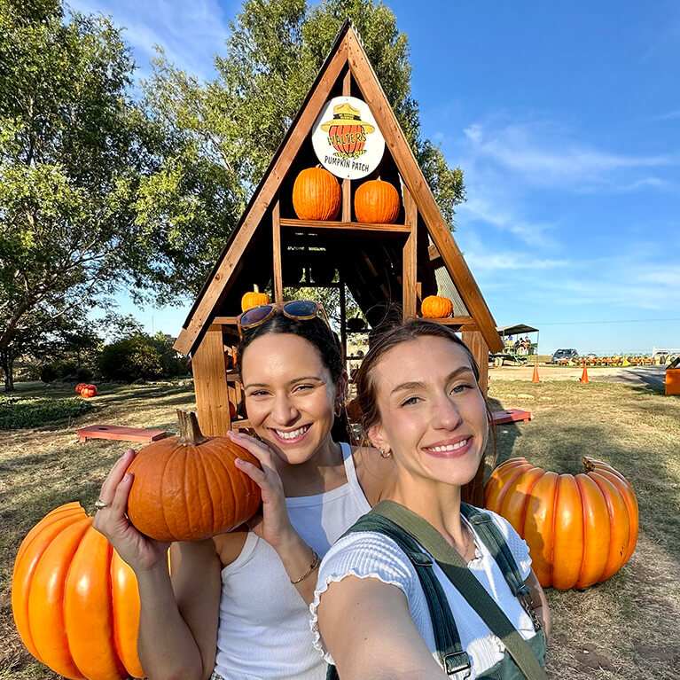 767x767-PumpkinHouse2WomenPhotographer